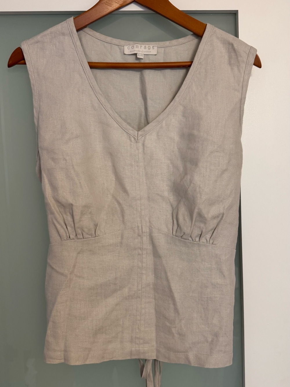 Comrags Women’s V-Neck Sleeveless Linen Top in Light Gray